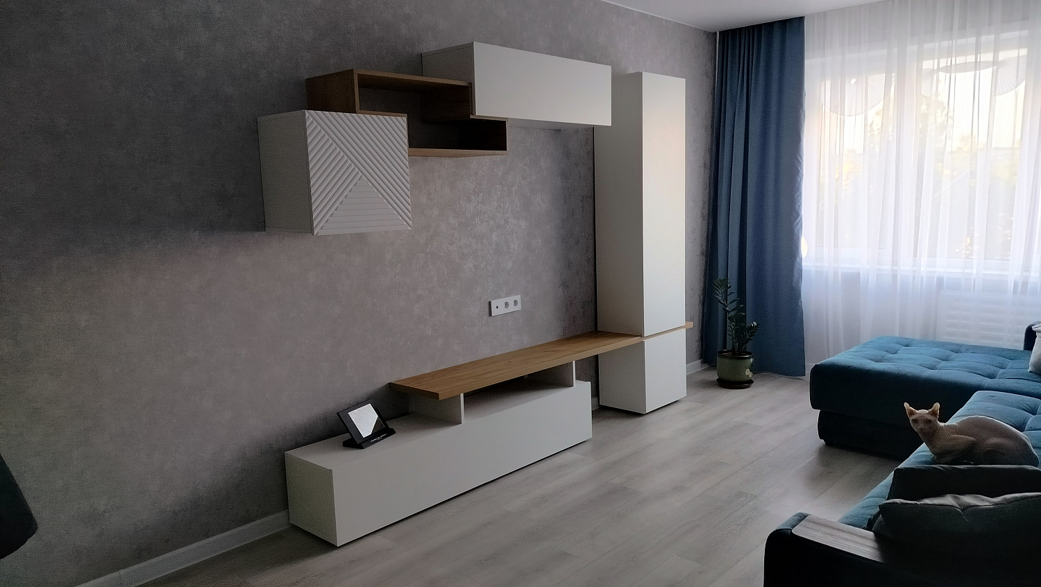 Стенка SkyFree белый / дуб крафт золотой