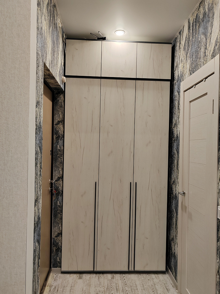 Шкаф 3-х створчатый с антресолью Норд кашемир