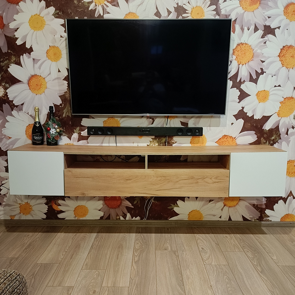 Тумба для ТВ Грейс белая текстурная