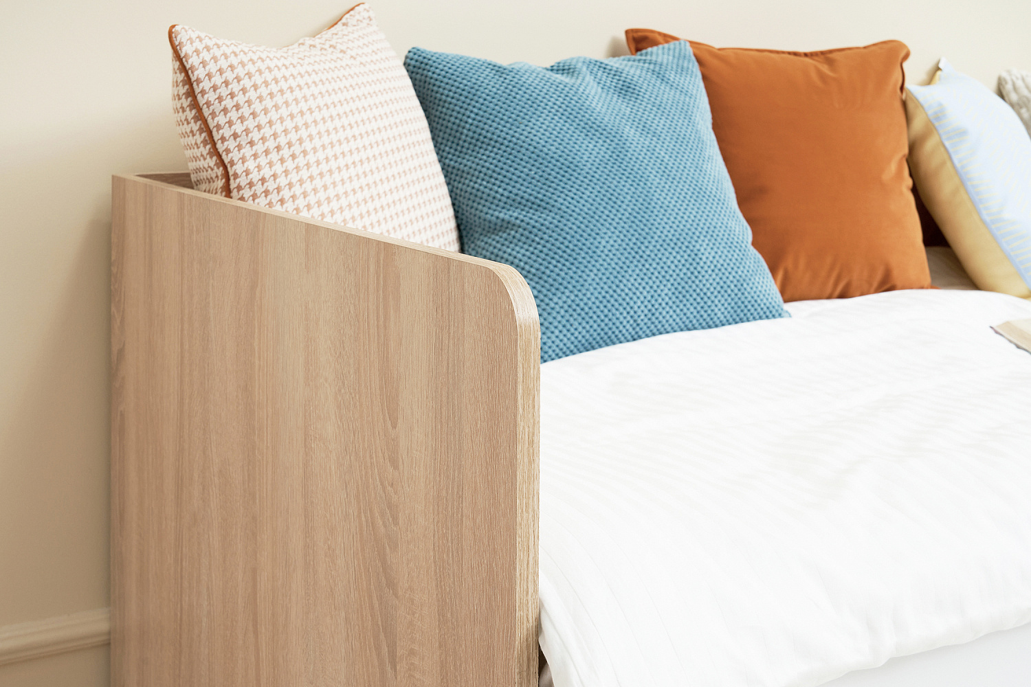 Кровать Челси 0.8 м сонома / белый глянец