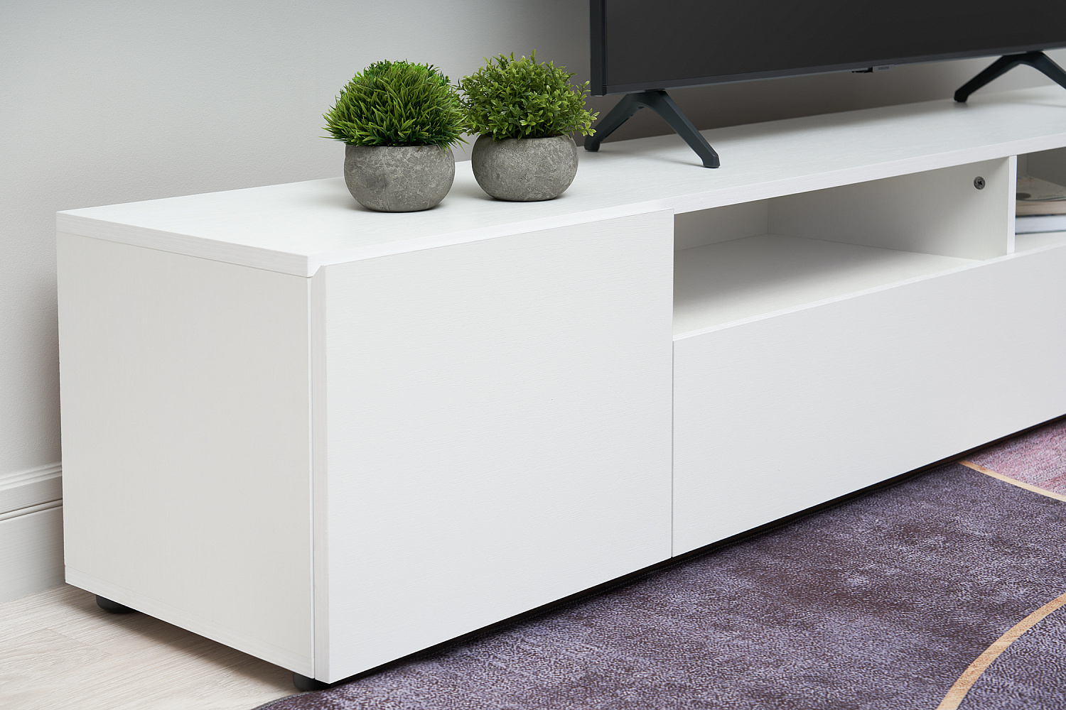Тумба для ТВ Грейс белая текстурная