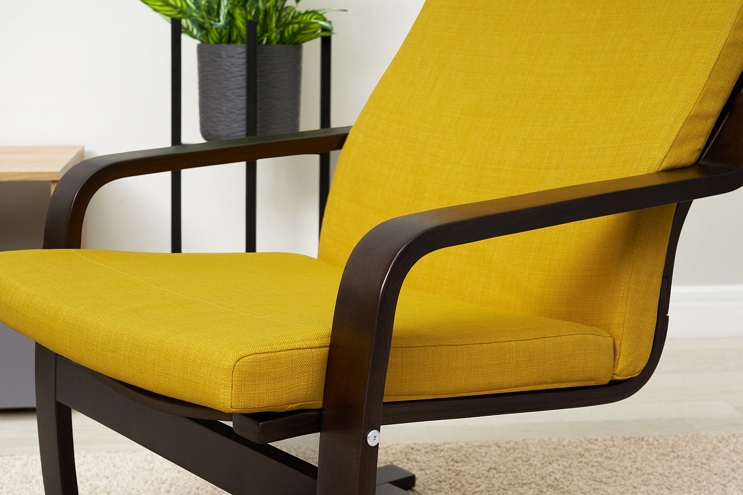 Кресло Тириль желтое / венге