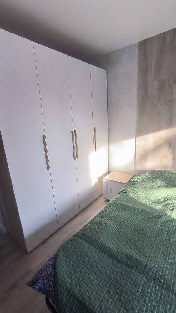 Тумба прикроватная со створкой Копенгаген белая / серый графит