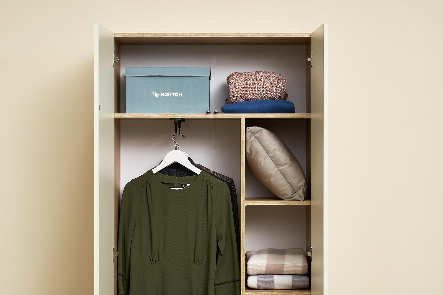 Шкаф 2-х дверный Челси Color дуб крафт / слоновая кость / глиняный серый