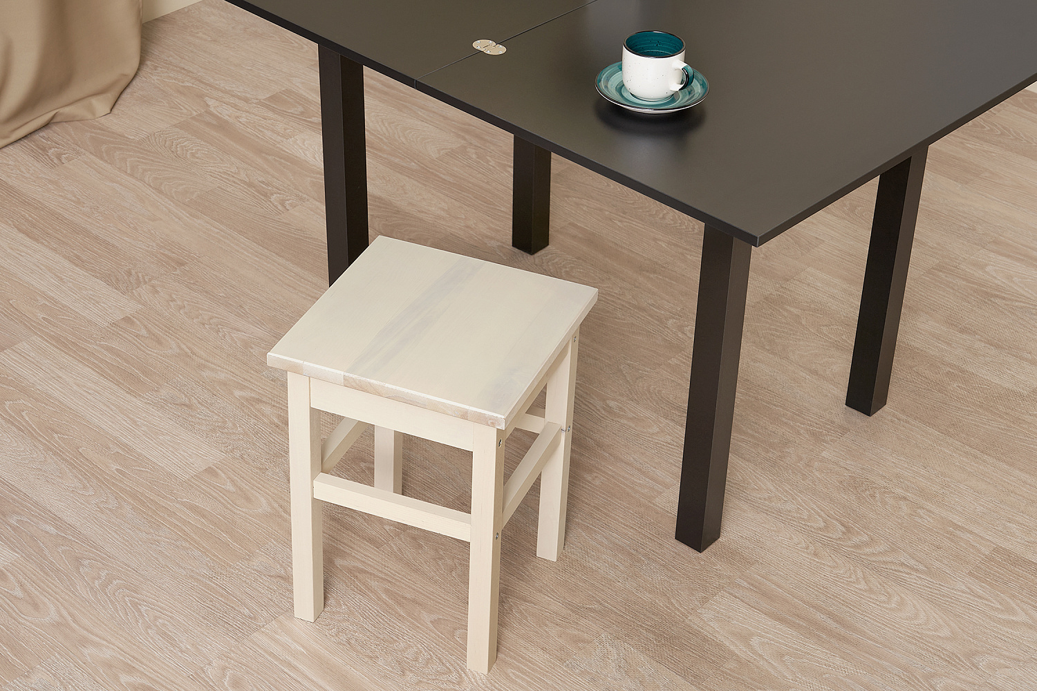 Табурет на прямых ножках массив выбеленная береза