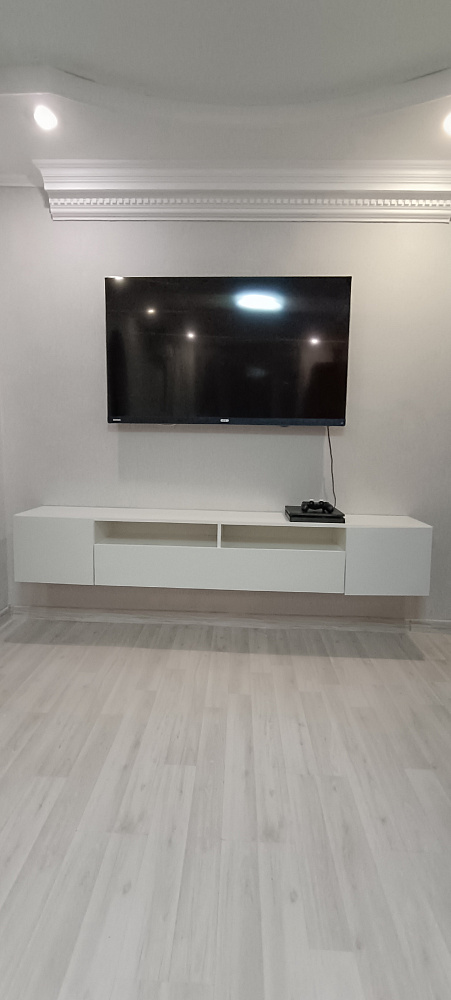 Тумба для ТВ Грейс белая текстурная