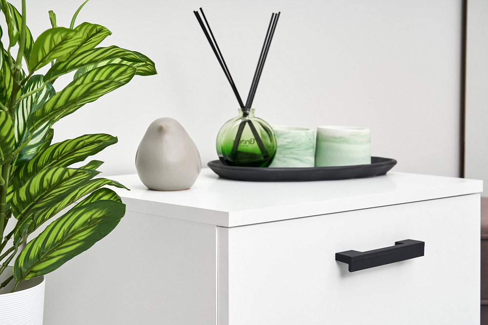 Тумба малая Ника белый гладкий