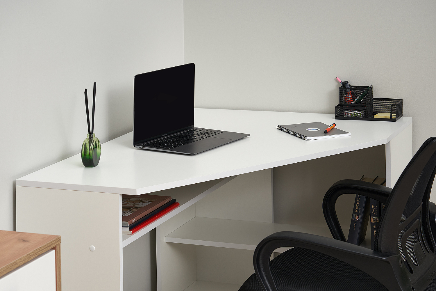 Стол компьютерный №7 белый