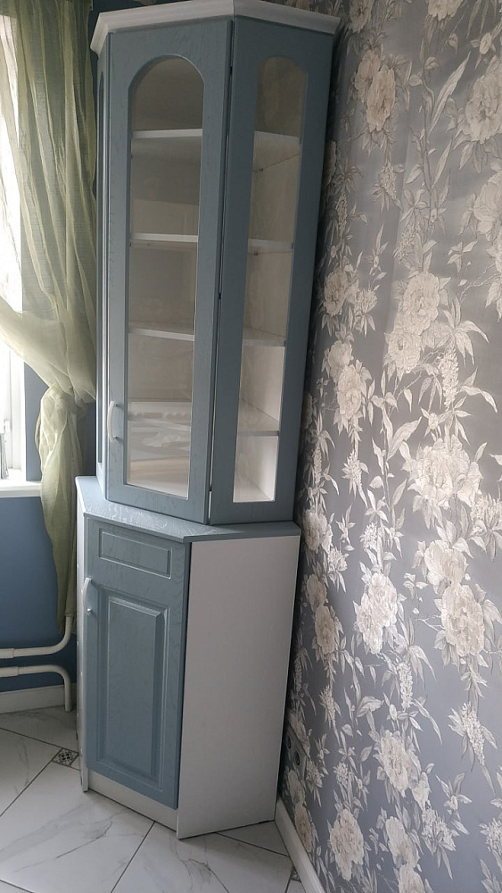 Буфет Констанция угловой белый матовый / голубой