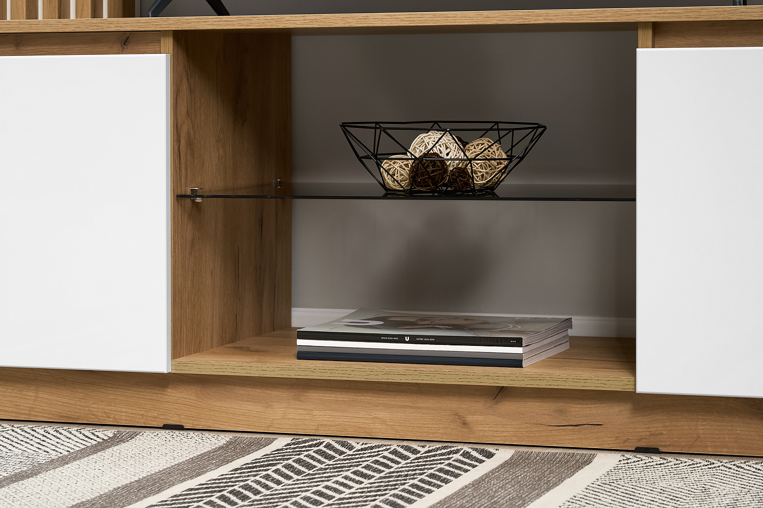 Стенка Бостон дуб крафт золотой / белый глянец