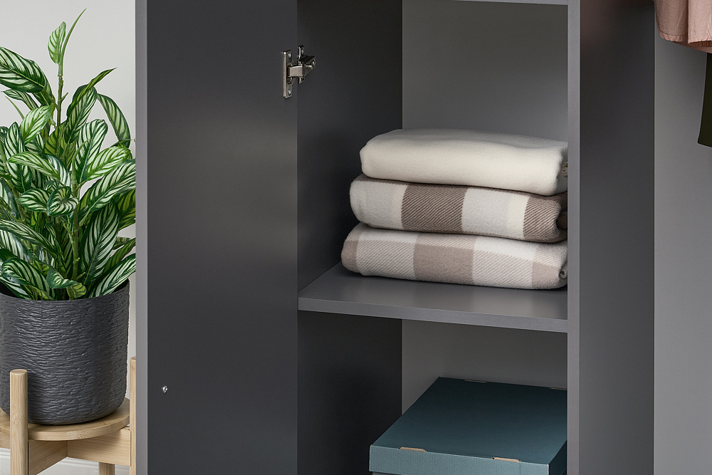 Шкаф 2-х створчатый Берген с зеркалом серый графит