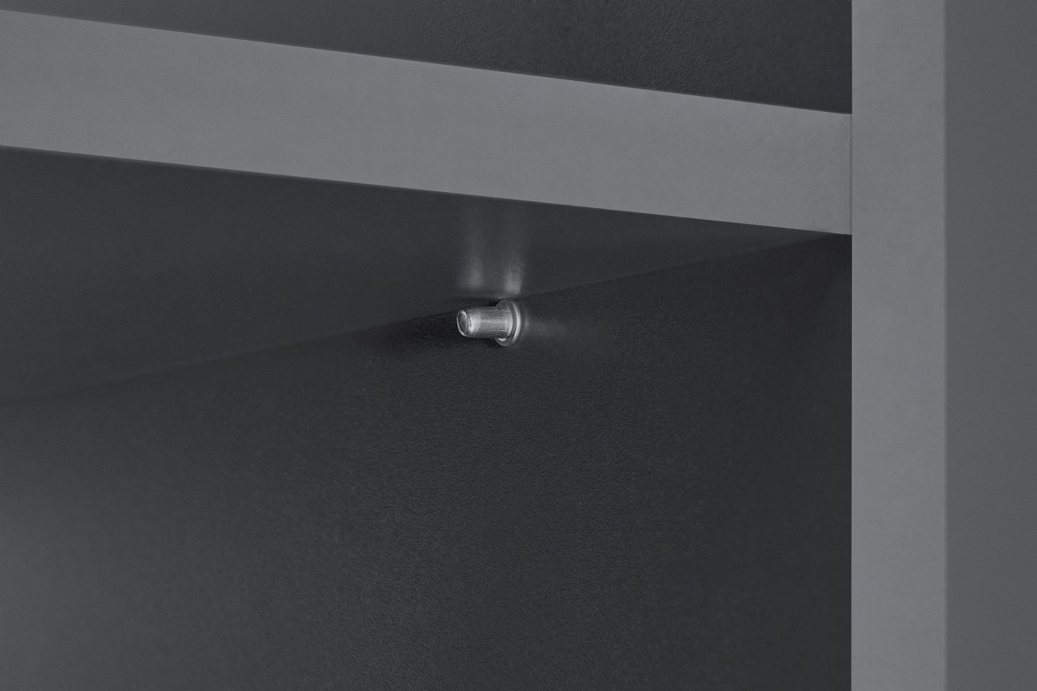 Шкаф 2-х створчатый Берген с зеркалом серый графит