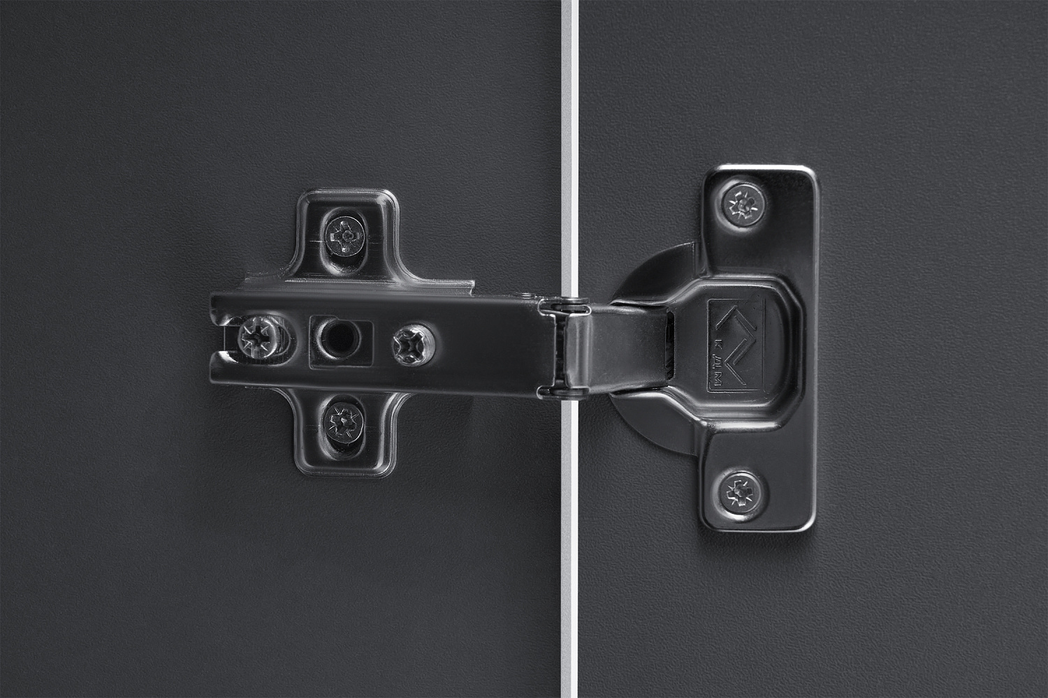 Шкаф 2-х створчатый Берген с зеркалом серый графит