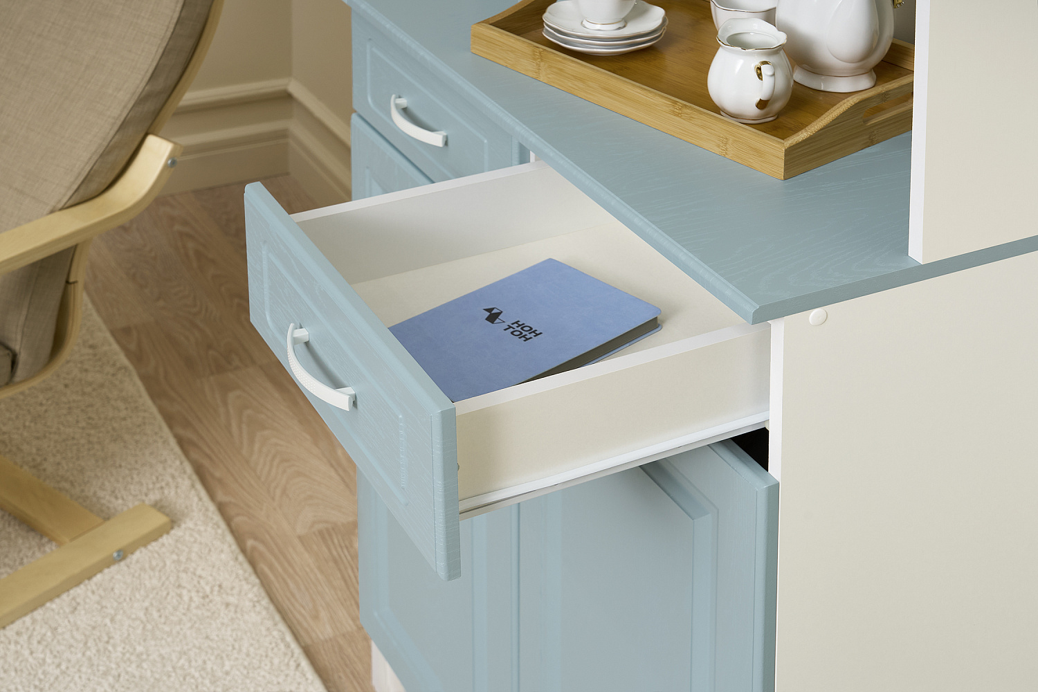 Буфет Констанция 2-х створчатый белый матовый / голубой