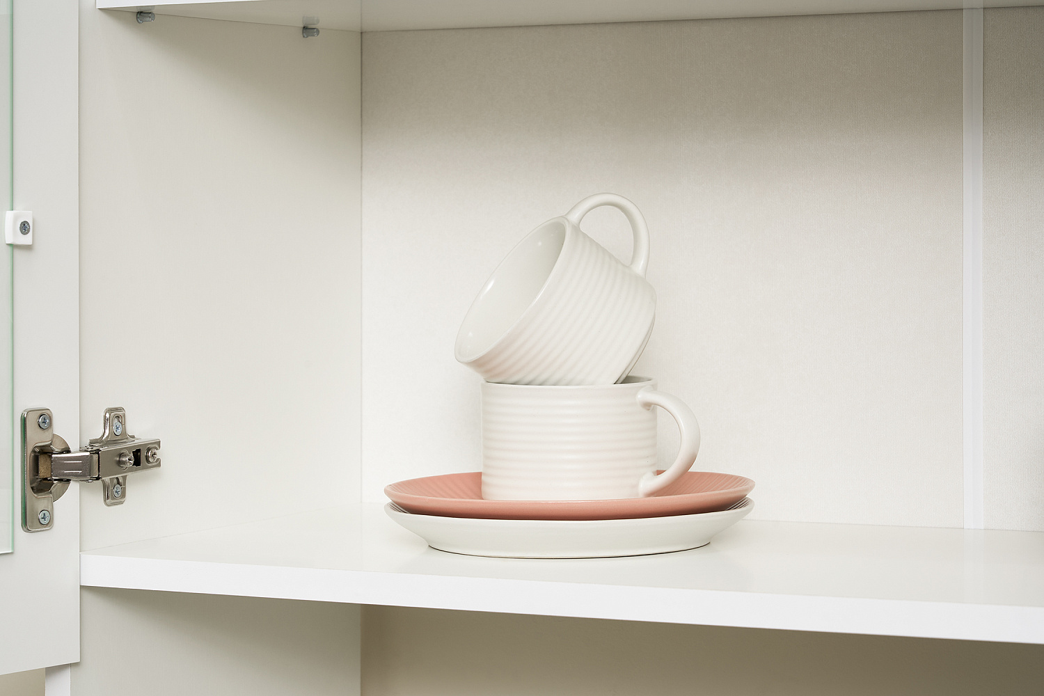 Буфет Констанция 2-х створчатый белый матовый / голубой