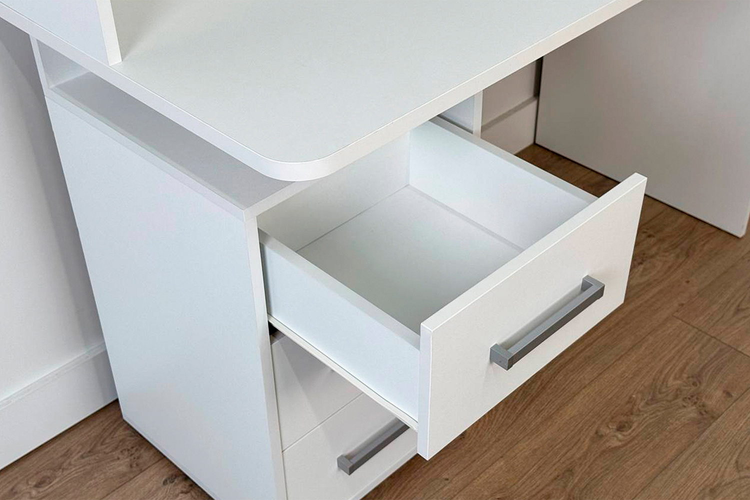 Стол компьютерный Лайт-2 белый