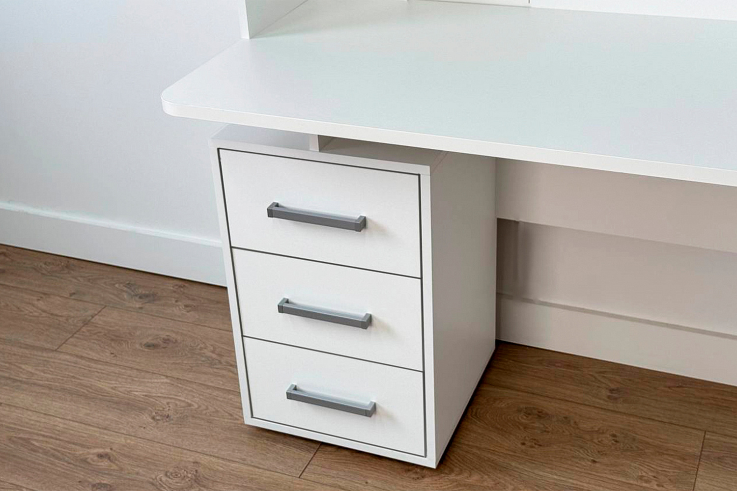 Стол компьютерный Лайт-2 белый