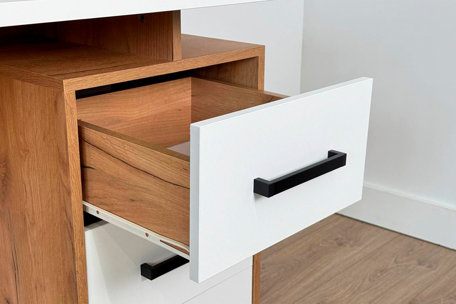 Стол компьютерный Лайт-2 дуб крафт золотой / белый