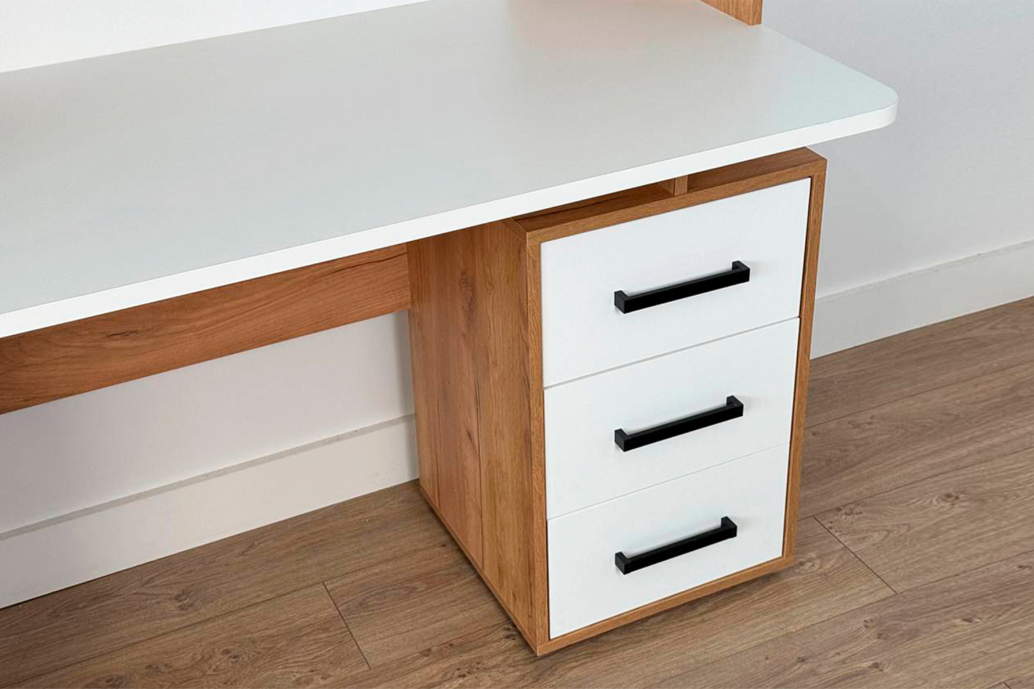 Стол компьютерный Лайт-2 дуб крафт золотой / белый