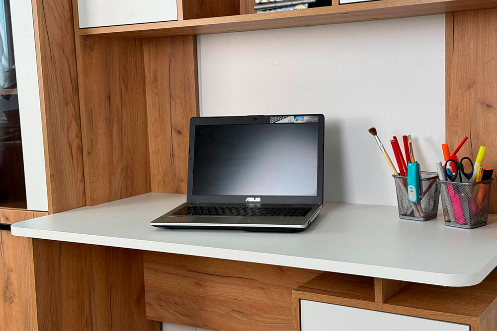 Стол компьютерный Лайт-2 дуб крафт золотой / белый