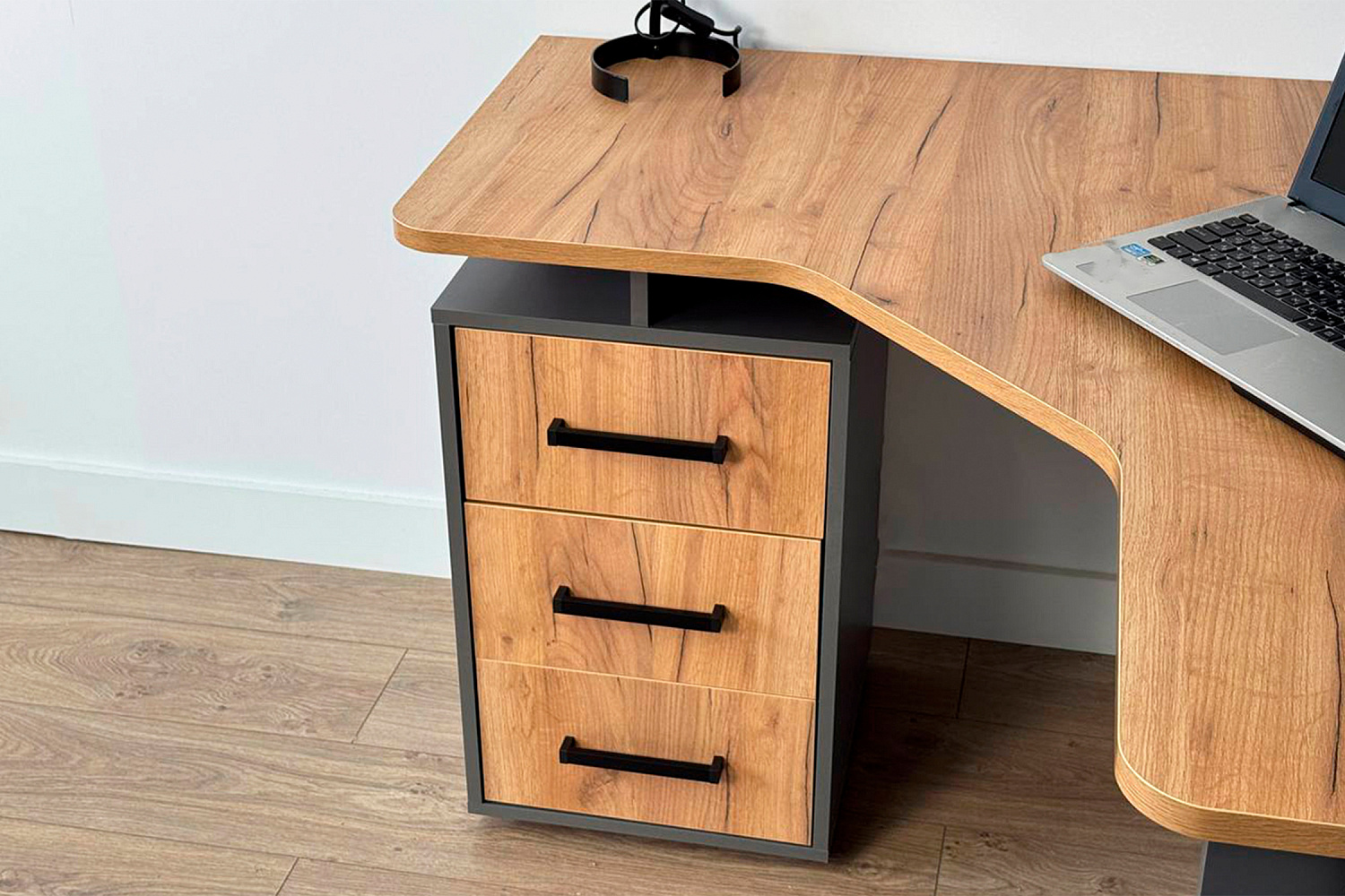 Стол компьютерный угловой Лайт-2 графит / дуб графит золотой