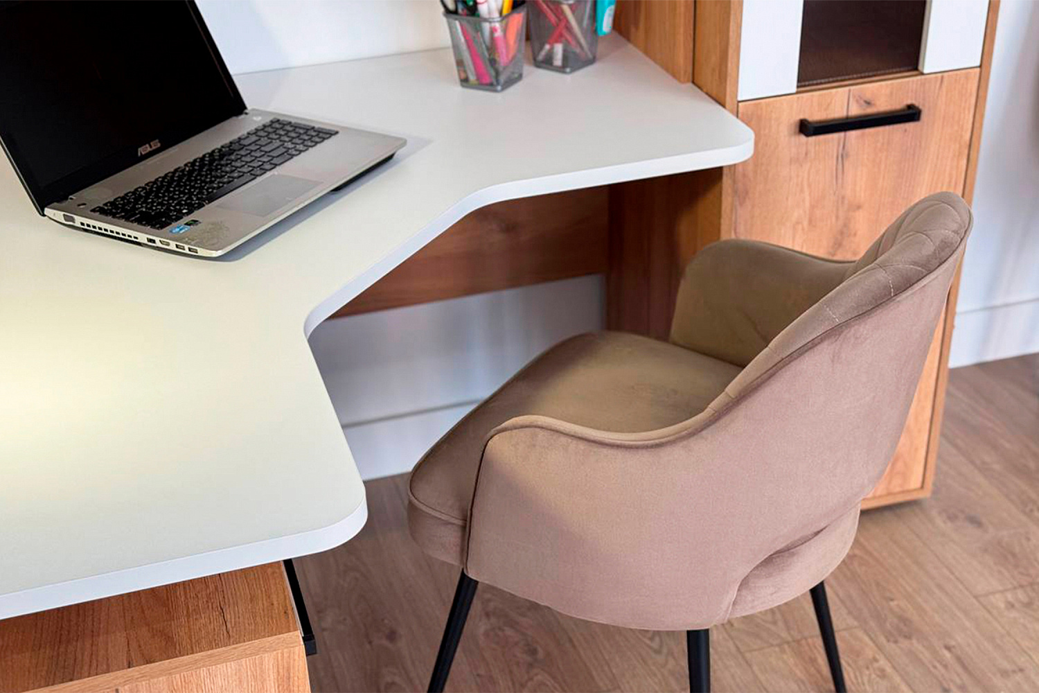 Стол компьютерный угловой Лайт-2 дуб крафт золотой / белый