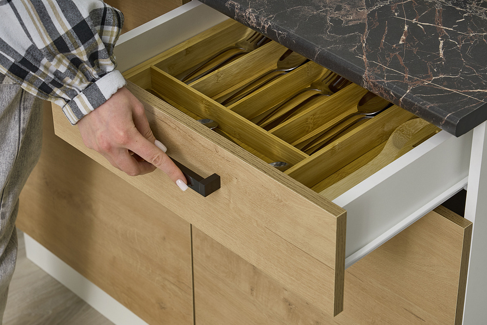 Модульная кухня Брауни белый гладкий / дуб вотан