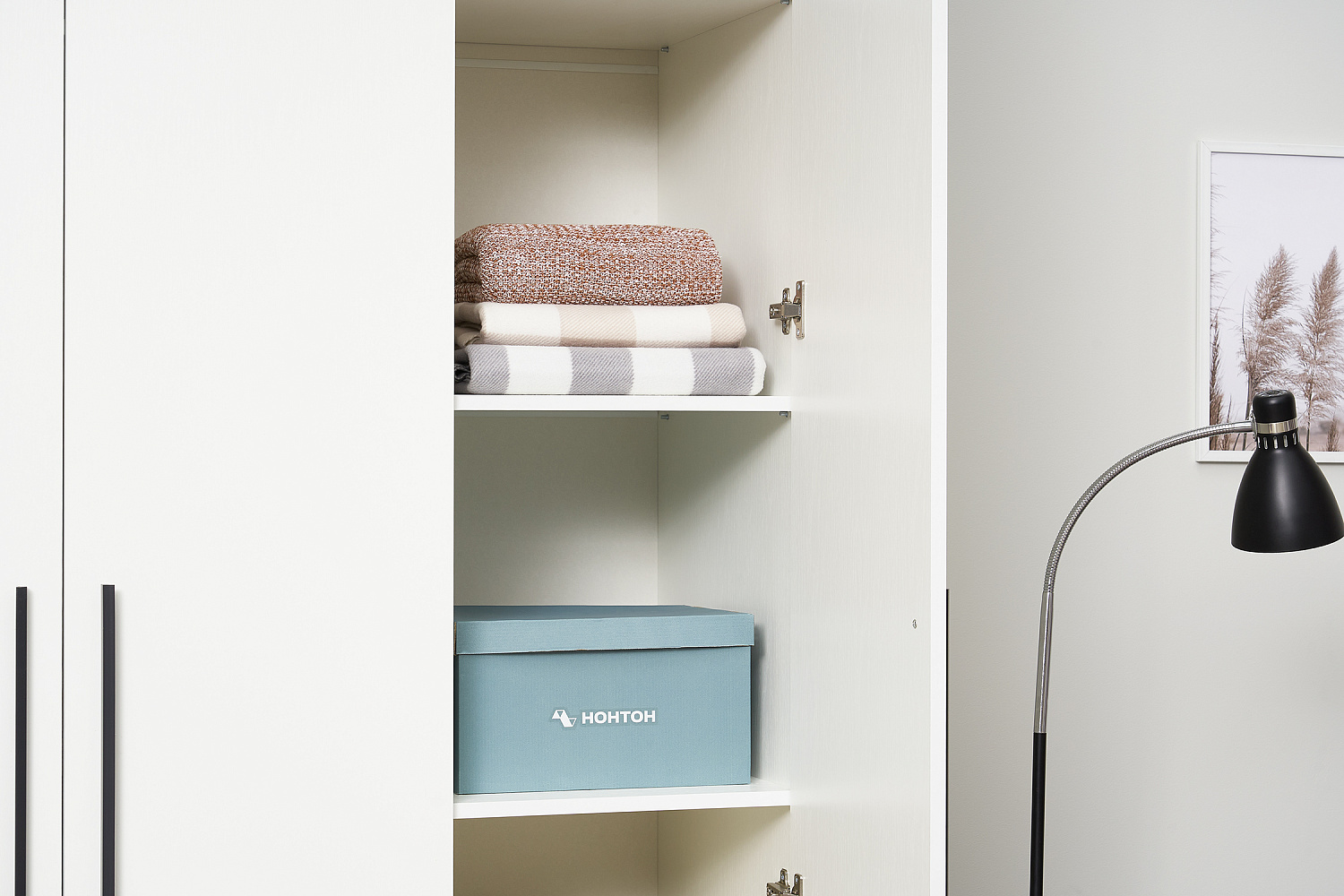 Шкаф 3-х створчатый Берген с зеркалами белое дерево