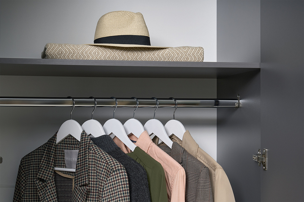 Шкаф 3-х створчатый Берген с зеркалом серый графит