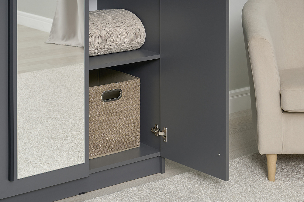 Шкаф 3-х створчатый Берген с зеркалом серый графит