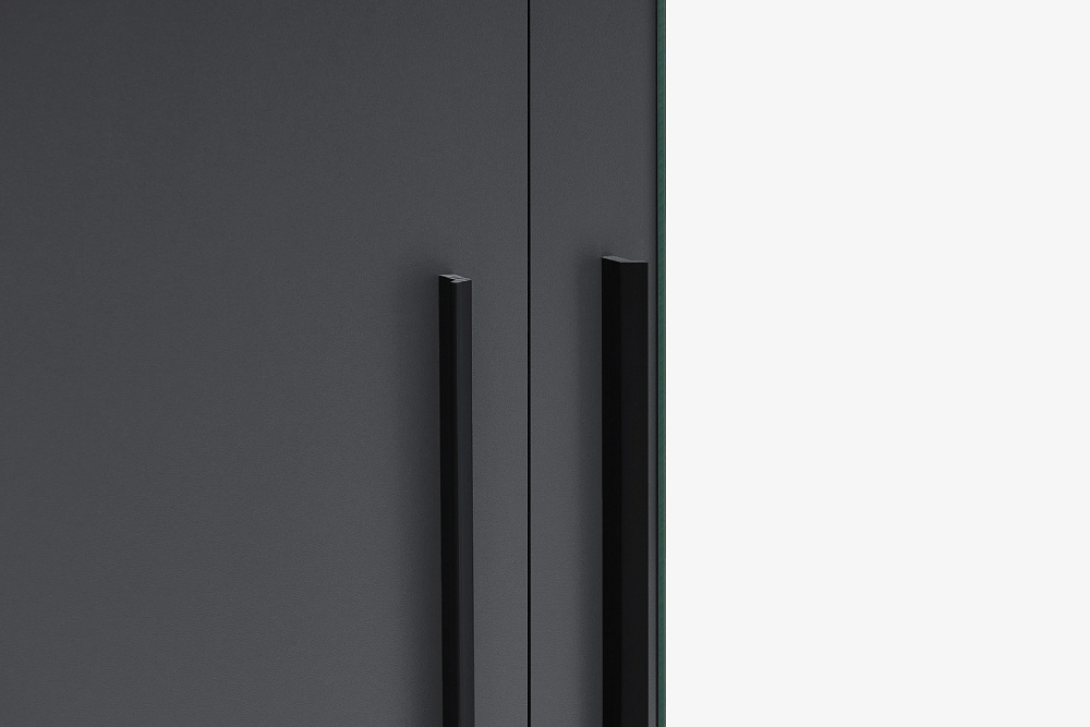 Шкаф 3-х створчатый Берген с зеркалом серый графит