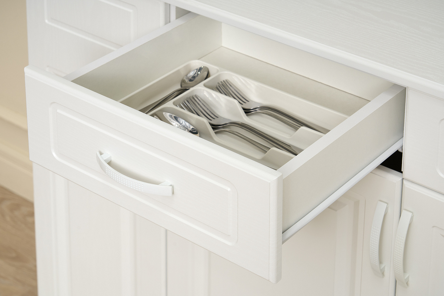 Буфет Констанция 4-х створчатый белый матовый