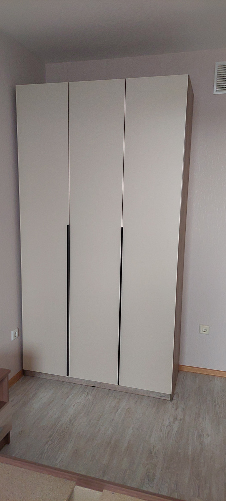 Шкаф 3-х створчатый Тивина графит серый