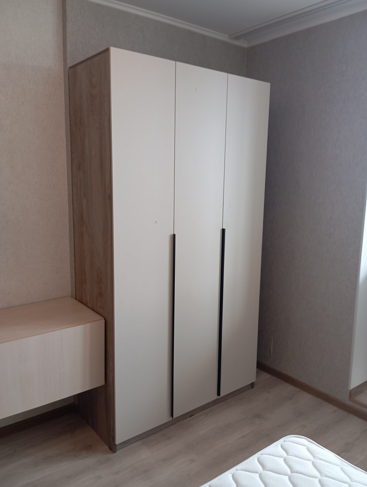 Шкаф 3-х створчатый Тивина графит серый