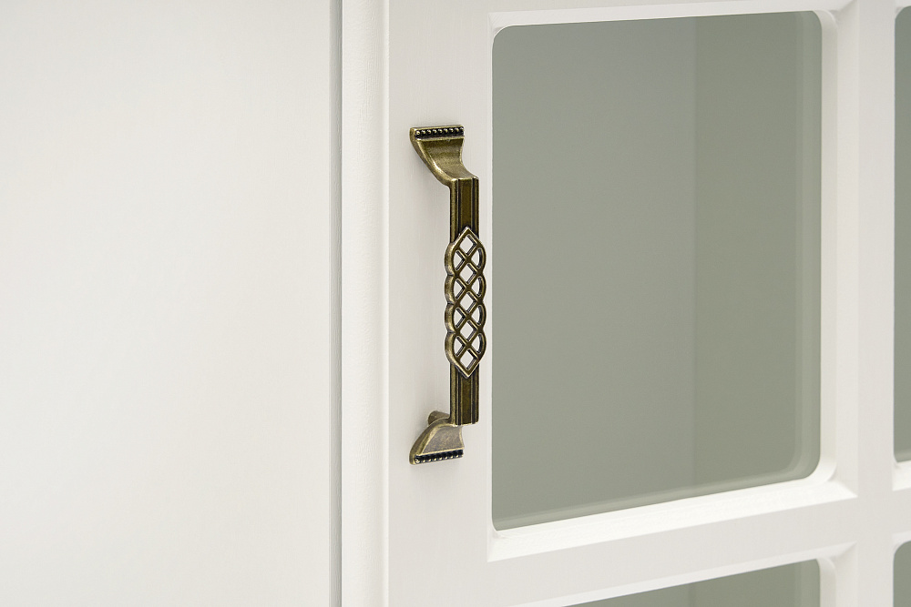 Шкаф-витрина Ливерпуль белый / ясень ваниль