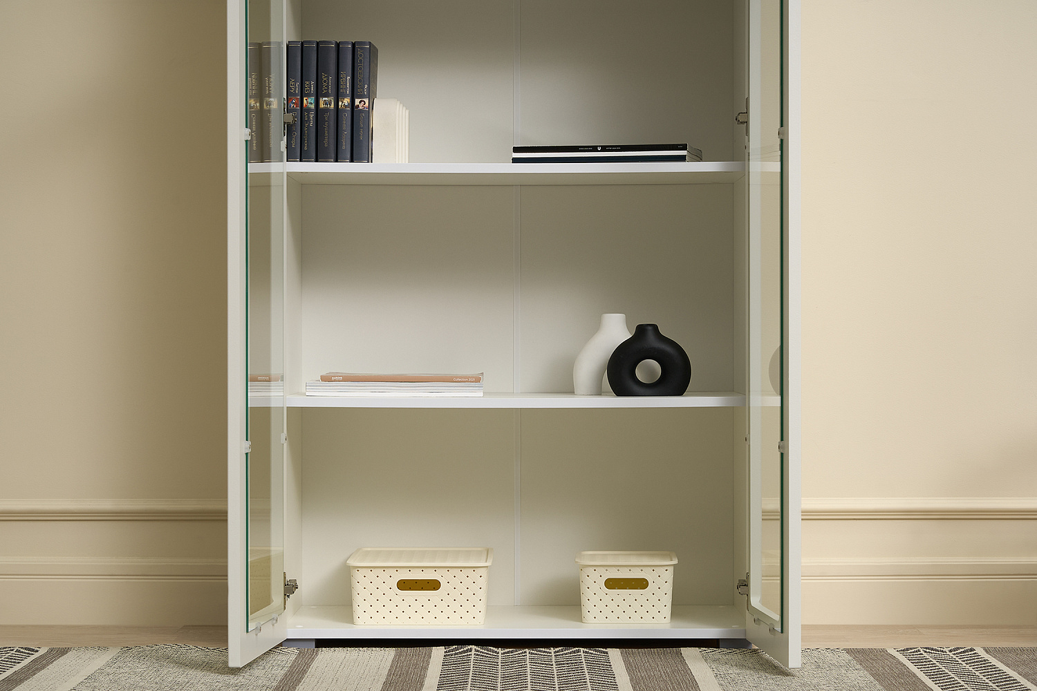 Шкаф-витрина Остин 16.394.02 белый шагрень / дуб крафт золотой