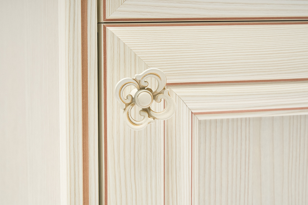 Пенал с витриной Парма сандал светлый