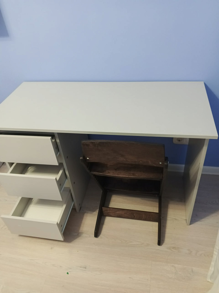 Стол письменный Айден белый