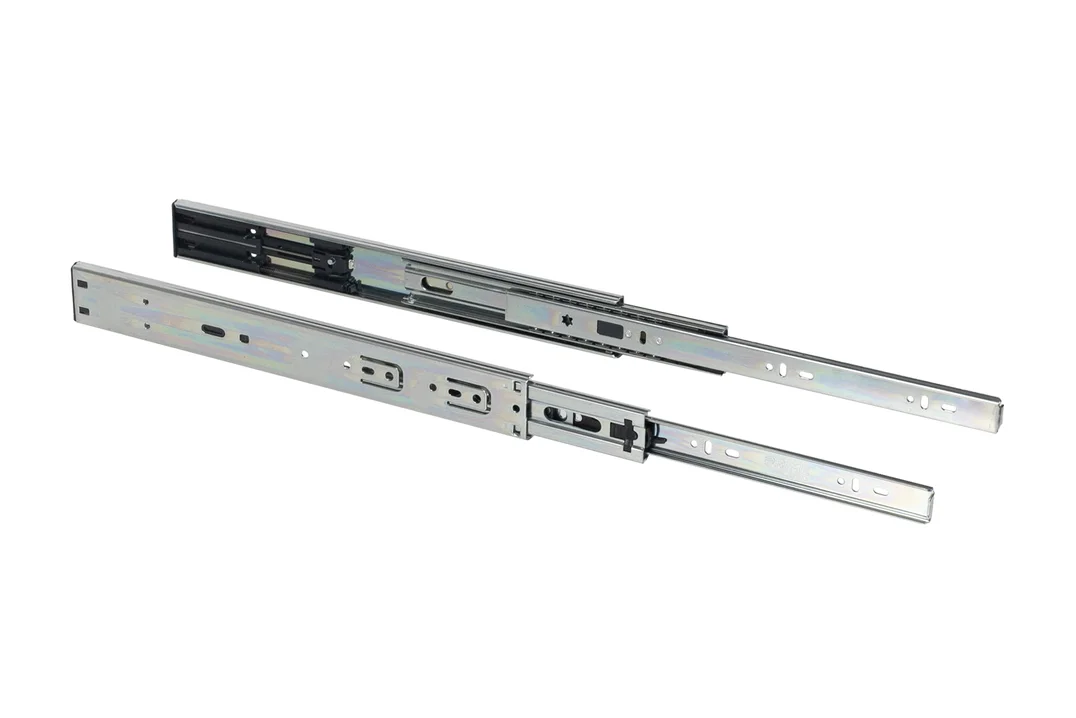 Фото 1 Направляющая шариковая PRIME L-450 Soft close А Размеры Д 45 х В 4.5 ["STAINLESS_STEEL"]