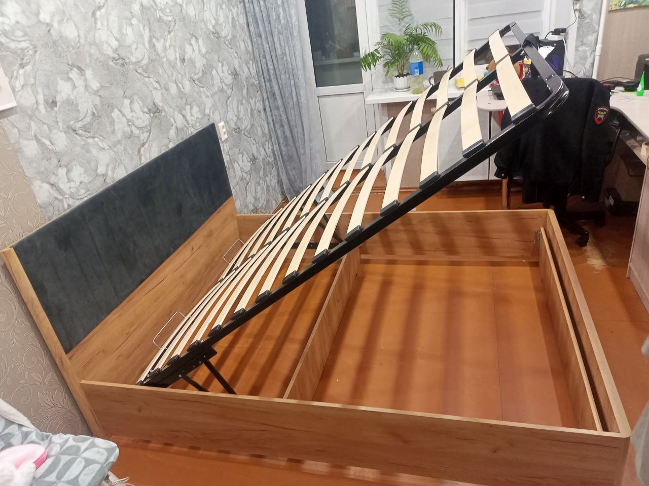 Кровать Адам 1.6 м дуб крафт золотой / грей алькантара