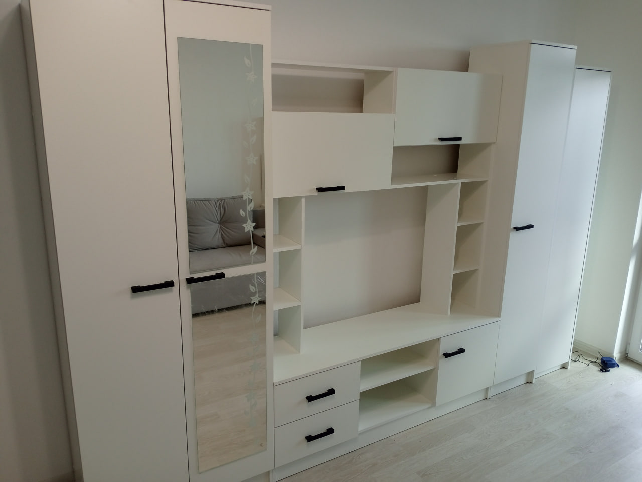 Гостиная Марта-11 белая