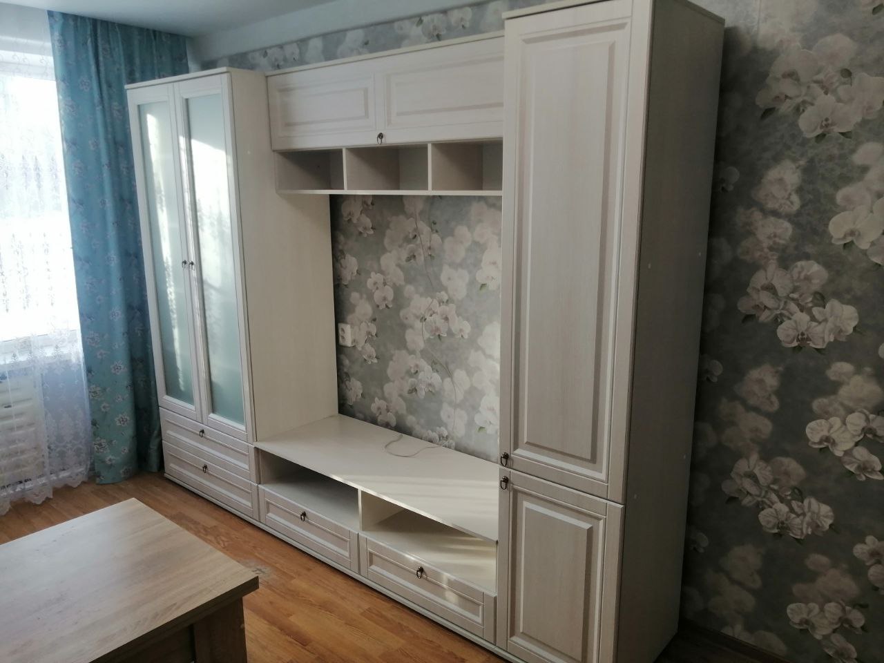 Стенка Престиж-1 №4 cандал светлый