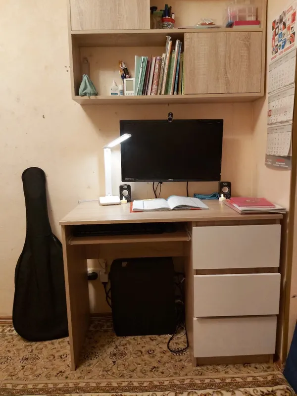 Стол письменный Челси 3 ящика дуб сонома / белый глянец