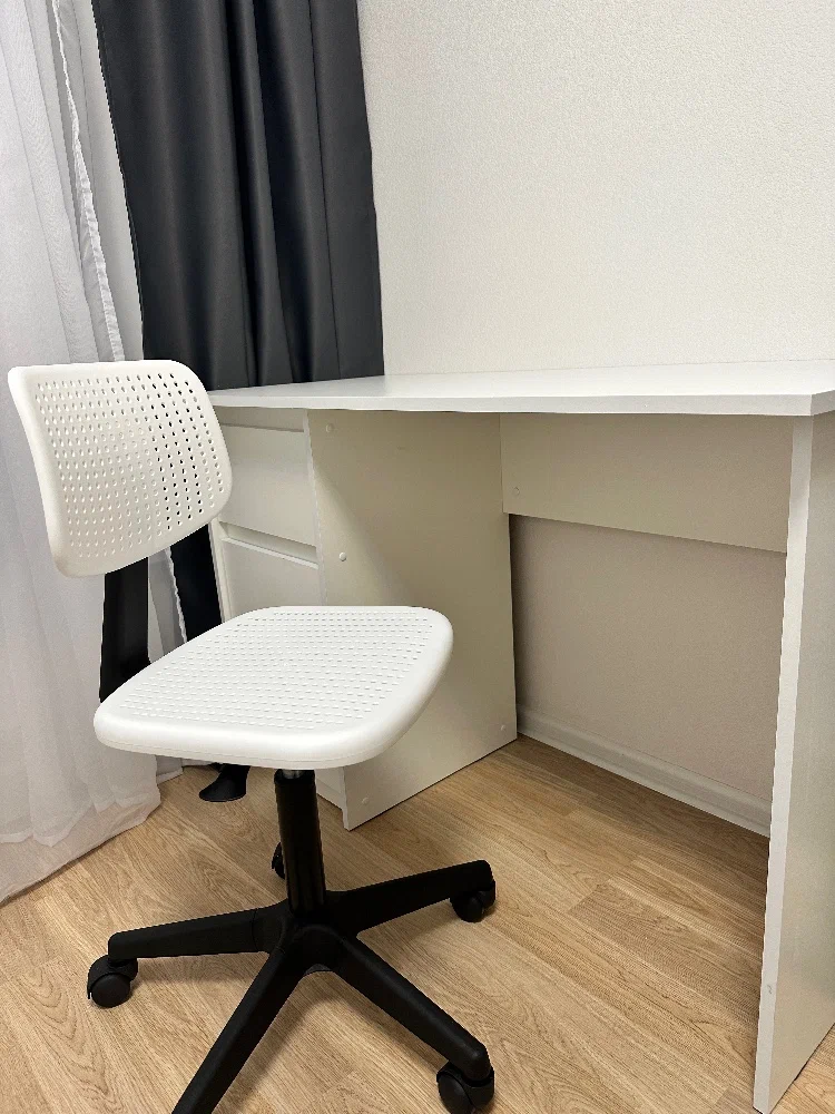 Стол письменный Айден белый