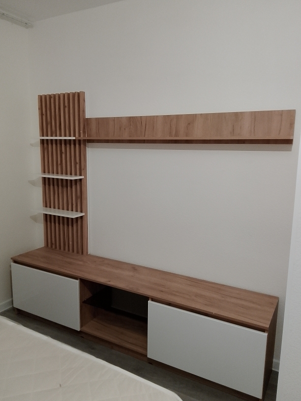 Стенка Бостон дуб крафт золотой / белый глянец