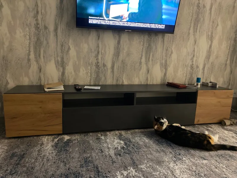 Тумба для ТВ Грейс белая текстурная